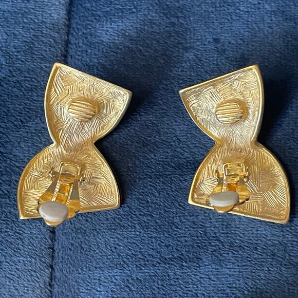 Vintage Givenchy Hourglass Gold Tone Link Bracelet & Clip Earrings Set 80s - Picture 7 of 11